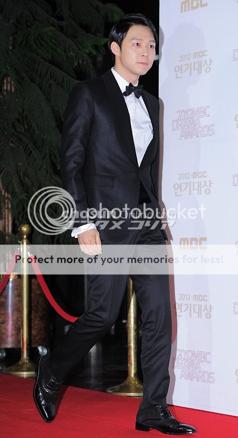 [30.12.12][Pics] Yoochun - MBC Drama Awards  2012123101029_31_zpscb36ff1b